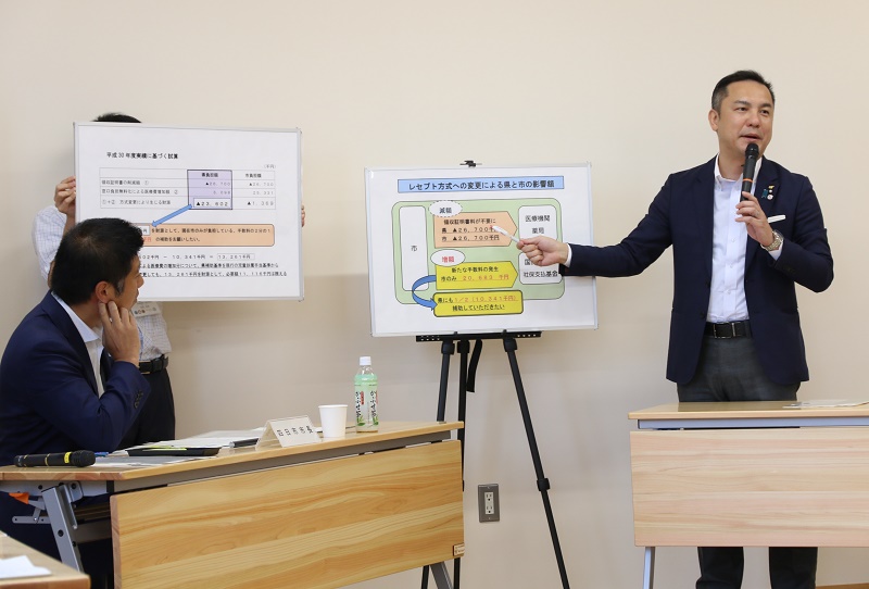 鈴木知事と森市長が対談　地域の課題項目について話す