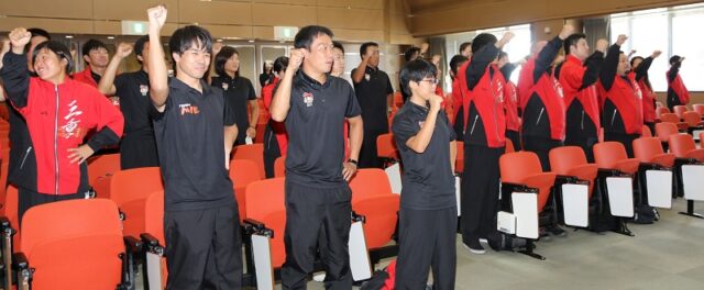 三重県代表として活躍誓う 国体出場選手を激励