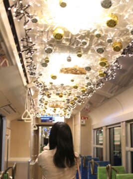 イルミネーション列車運行中　四日市あすなろう鉄道