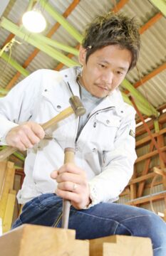 【YOKKAICHI ミライびと】住む人が和む家を　加藤啓さん（35）