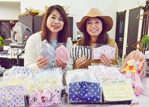 毎夜姉妹でマスク作り　「手に入らない不安　解消したい」