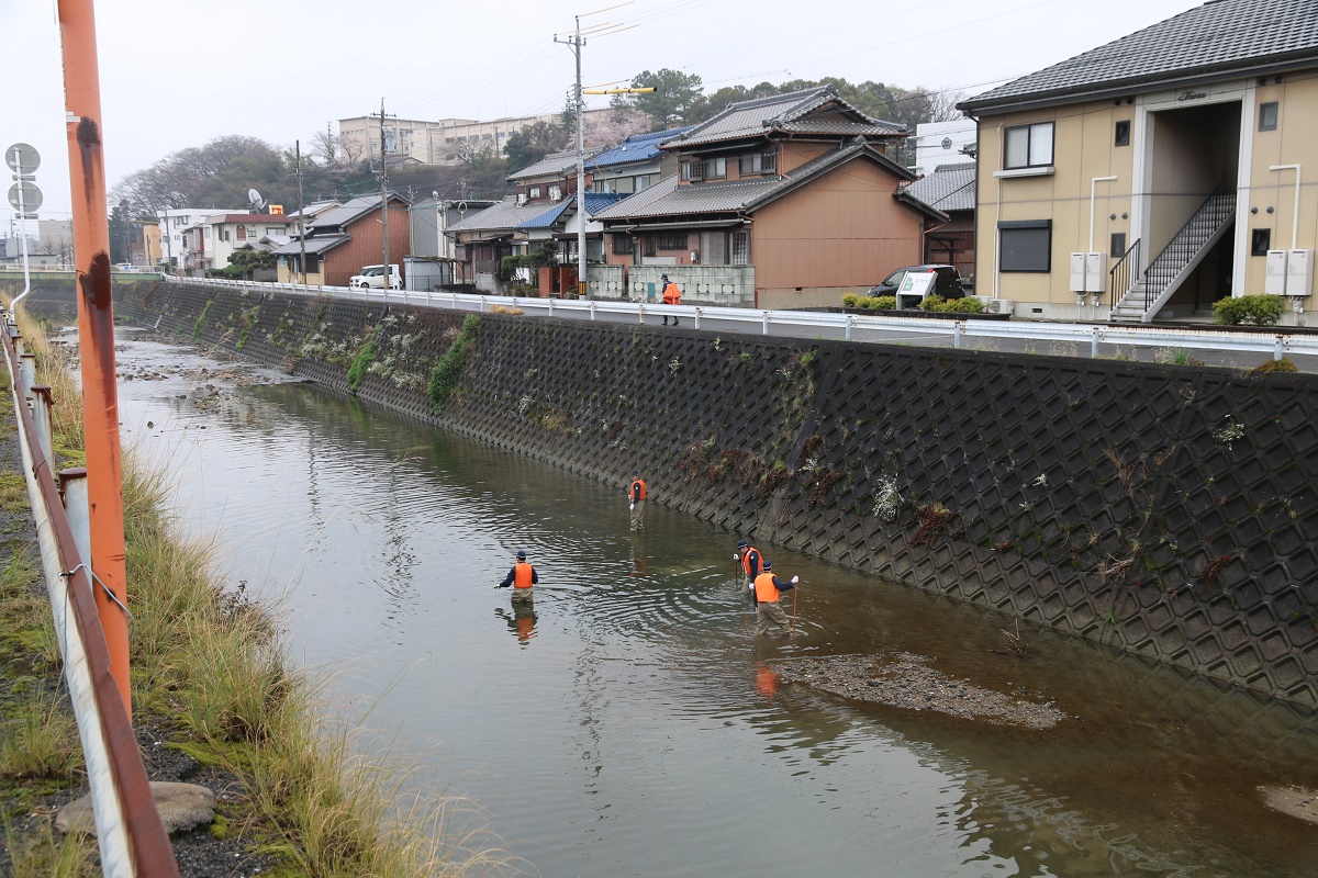 ひき逃げで女子高生死亡　四日市市西日野町の市道