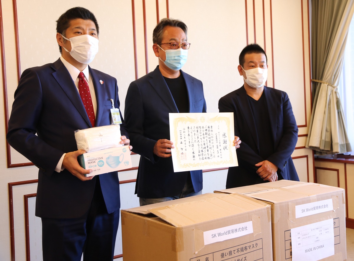 「何かに貢献したい」　四日市の企業がマスク寄贈