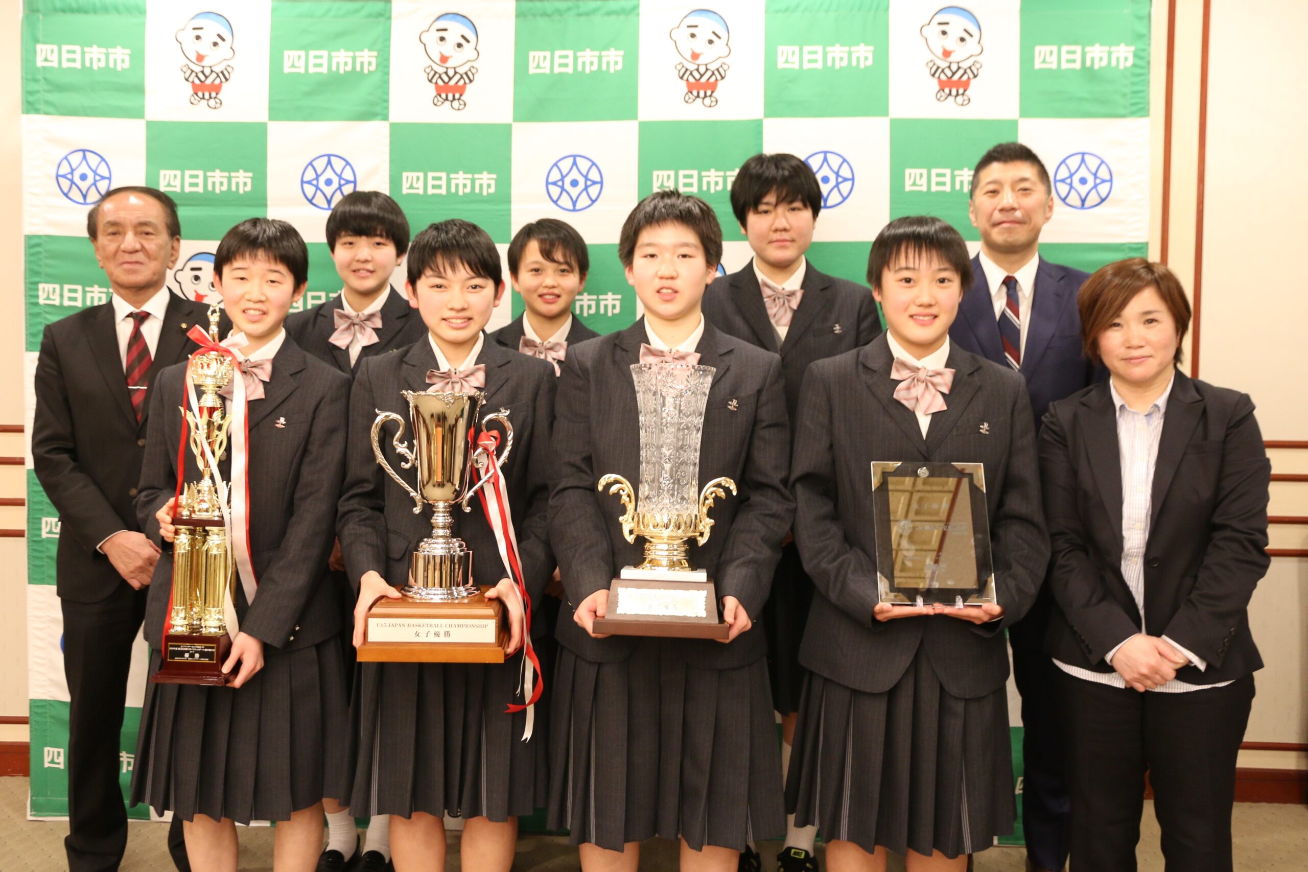 U15バスケットボール選手権大会で初代チャンピオン　四日市メリノール学院中学女子バスケットボール部
