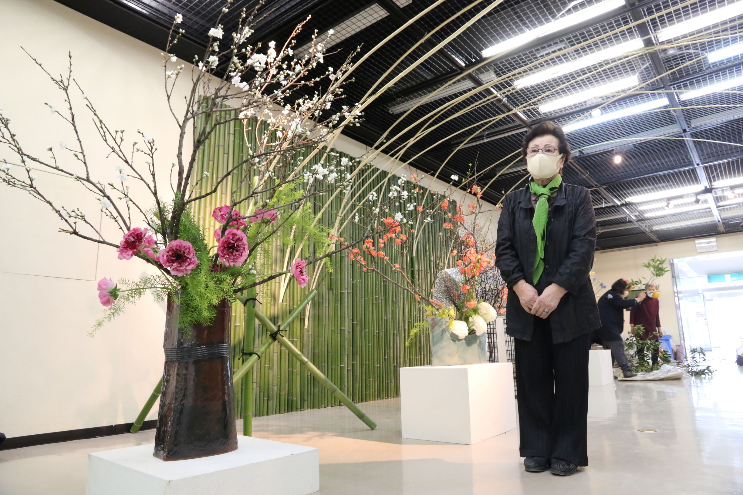感謝の気持ち込めて　いけばな草月流の熊本さんが個展