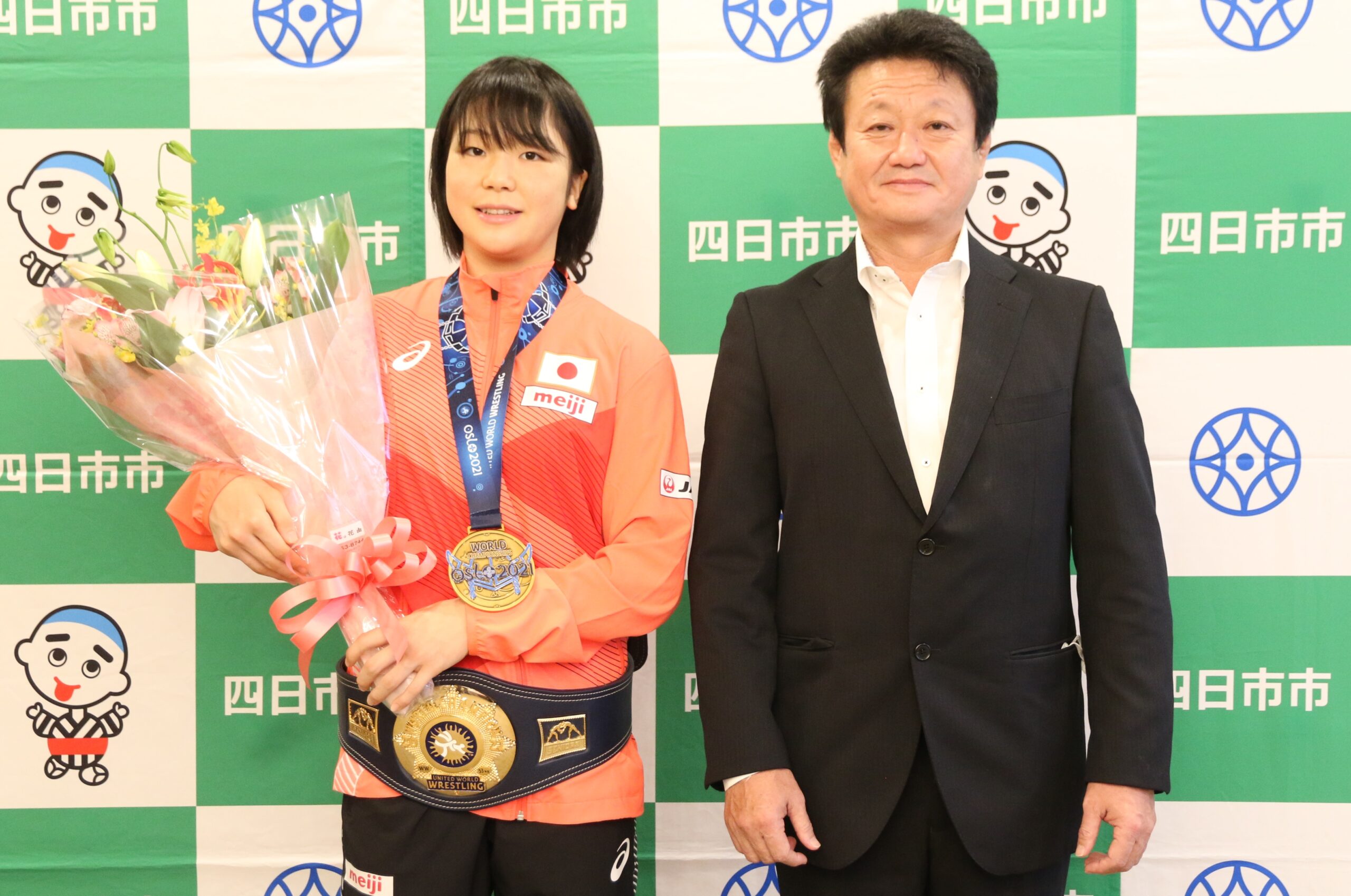 「日々進化できるように」レスリング世界選手権で優勝　藤波朱理さんが四日市市役所訪問