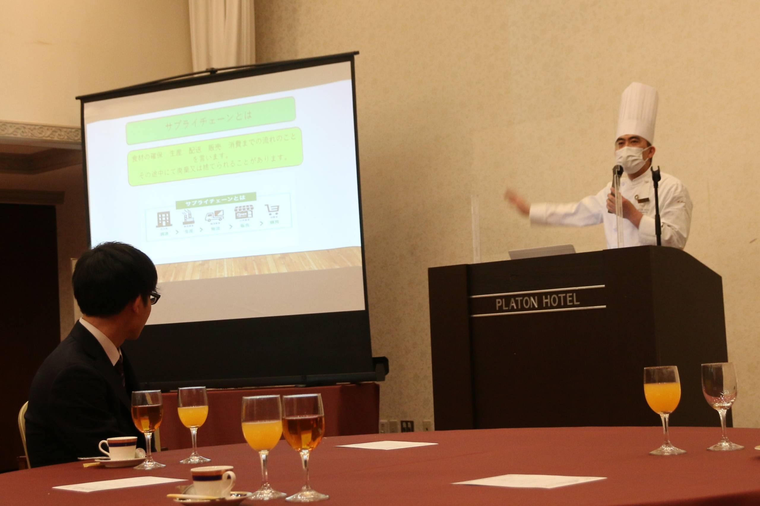 「美味しい学びを思い出に」　プラトンホテル四日市が四工生にテーブルマナー教室　SDGsについての話も