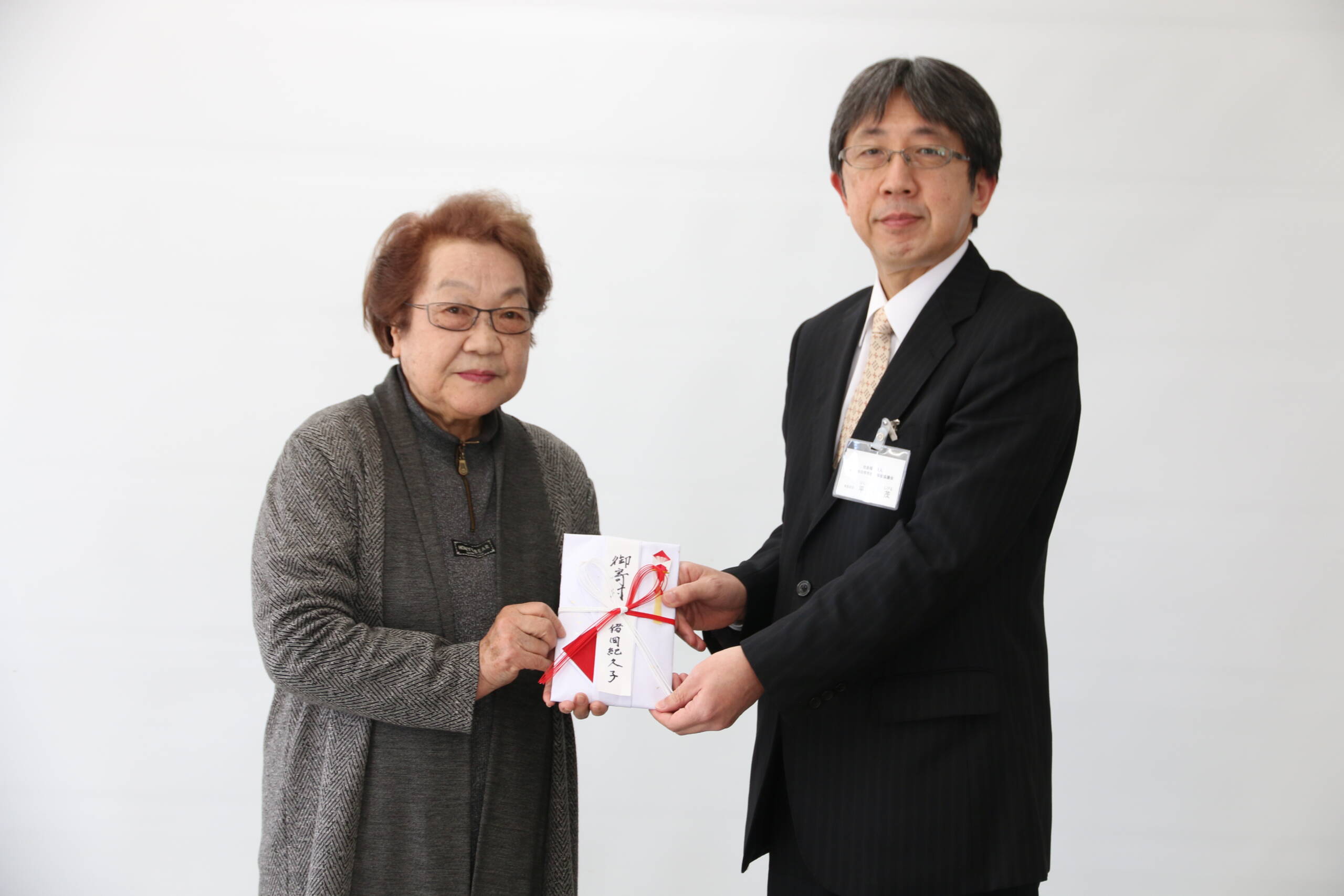 「成長させてもらったことに感謝」　四日市市の猪岡さん　社協へ100万円寄付