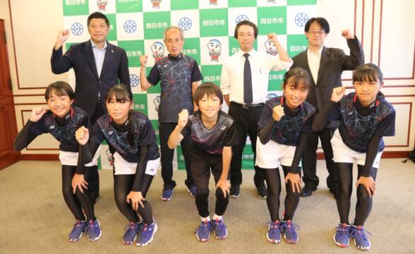 全日本小学生ソフトテニス選手権大会　四日市ジュニアソフトテニスクラブの選手らが出場報告