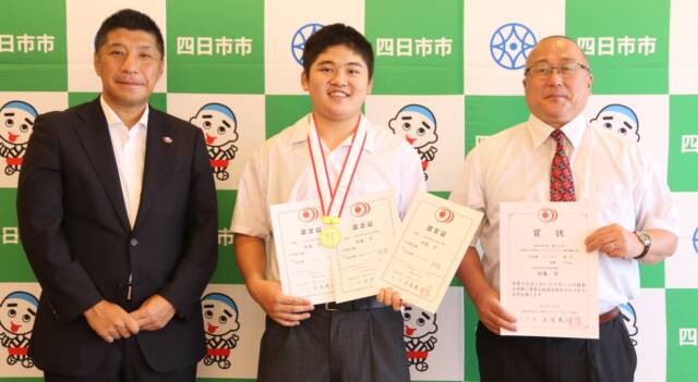 全国大会制覇と中学新記録を達成　　ウエイトリフティング　大池中3年の田島宗君