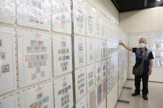 テーマは「沖縄復帰50年」　四日市郵趣会が企画展　会も創立50周年