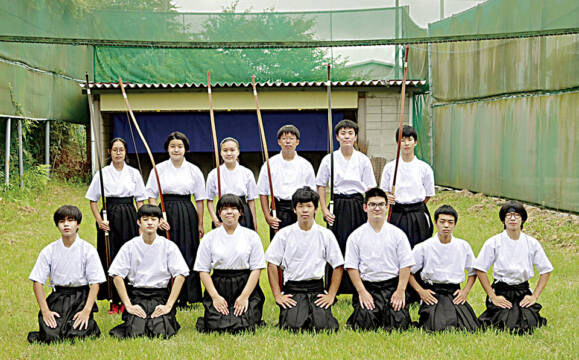 精神を鍛え成長したい 菰野高校 弓道部