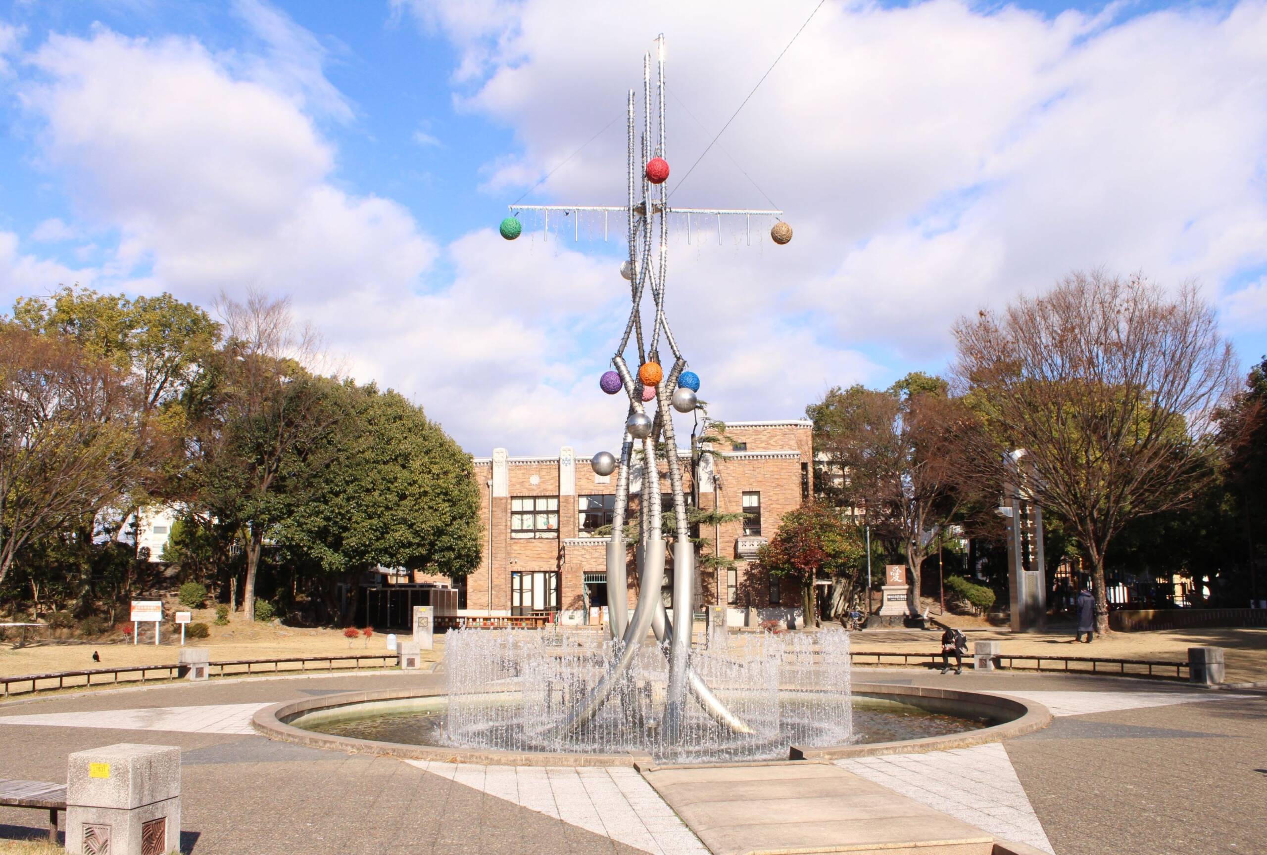 諏訪公園は噴水を縮小し広場機能を拡大へ、四日市の市街地再編