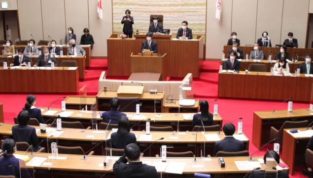 若い視点で市政にたっぷりの意見、四日市で3年ぶり高校生議会開く