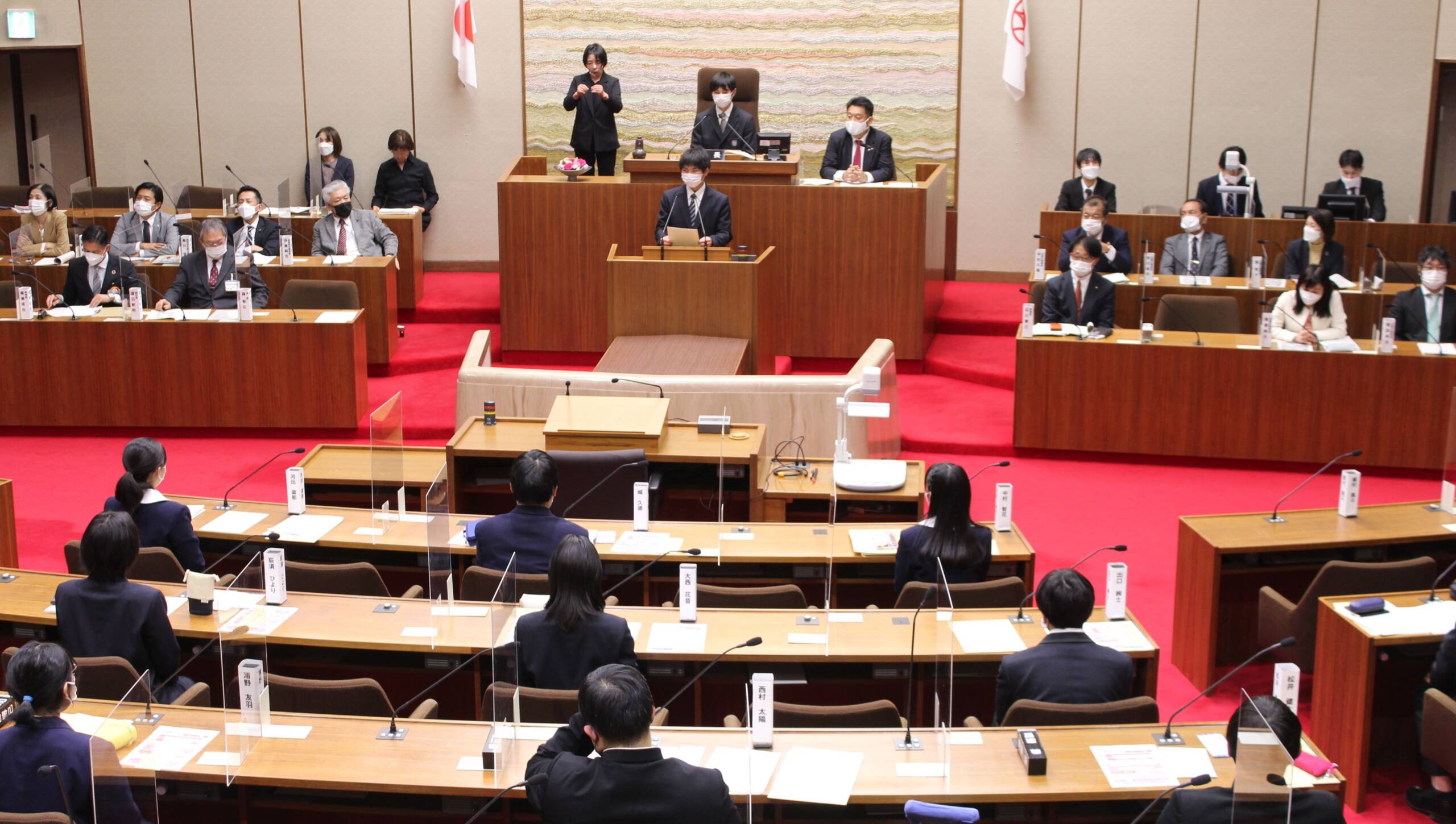 若い視点で市政にたっぷりの意見、四日市で3年ぶり高校生議会開く