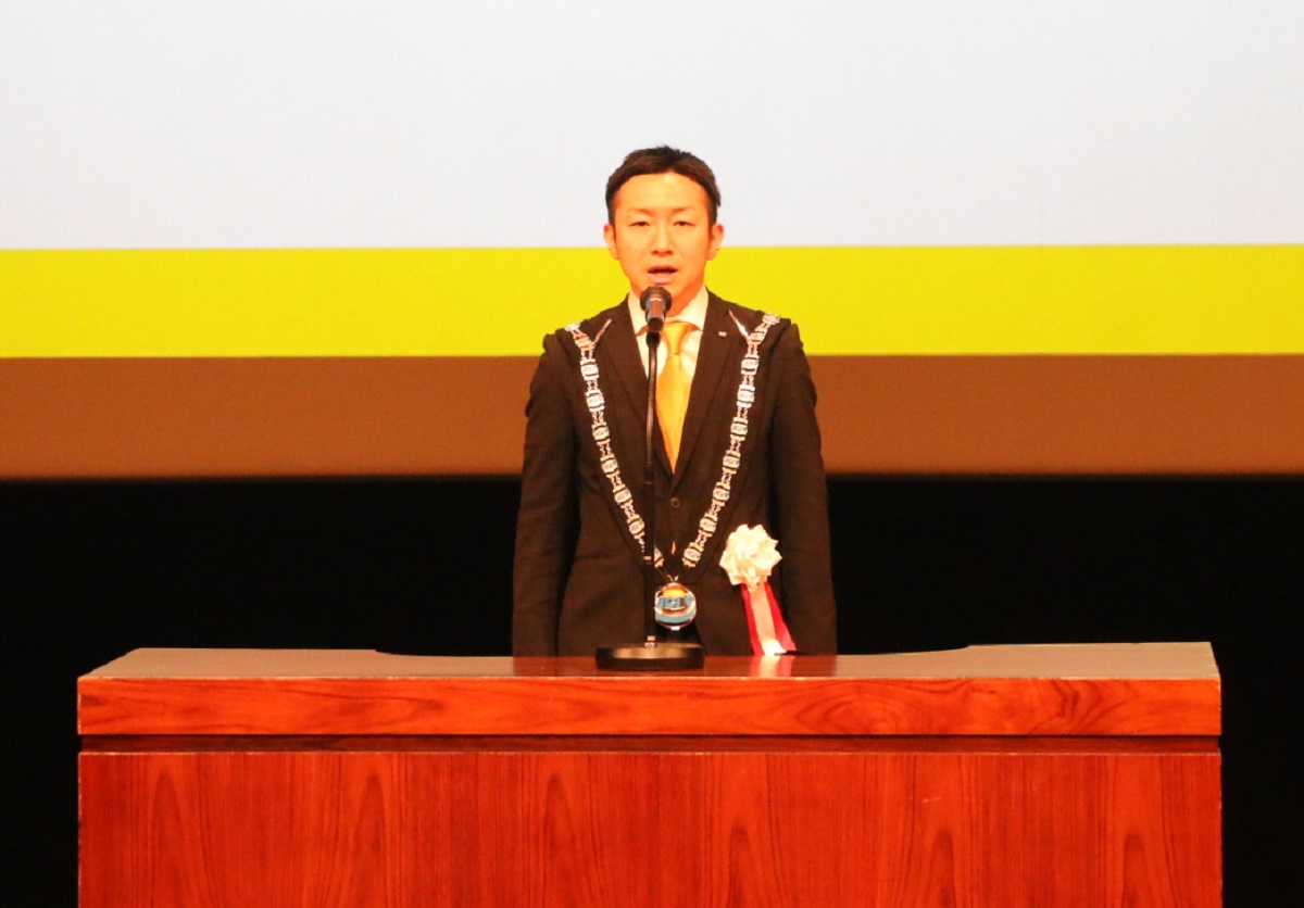第69代理事長の野呂氏が所信表明　四日市青年会議所が新年式典