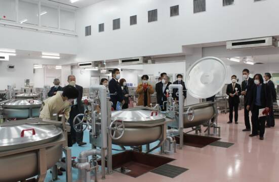 四日市市学校給食センターが開所、4月から市立全中学校へ給食を提供