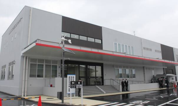 何が変わる？　四日市市で新しい中学校給食、センター方式で調理、食缶方式で22校へ搬送