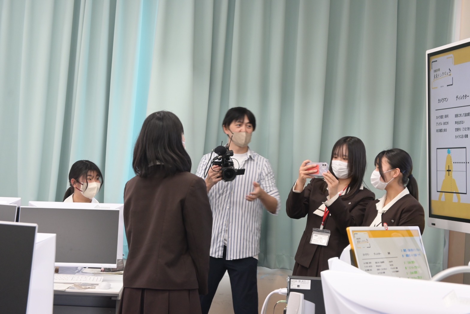 映像ディレクターシャンソンさんとコラボ　四商生が動画制作に挑戦　商店街盛り上げる