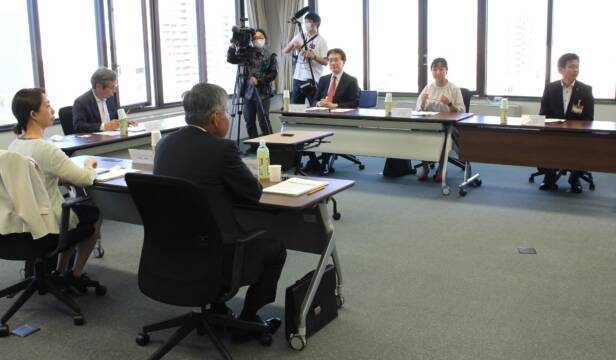 JR四日市駅周辺に誘致する大学の姿は？　四日市市大学構想策定委員会スタート
