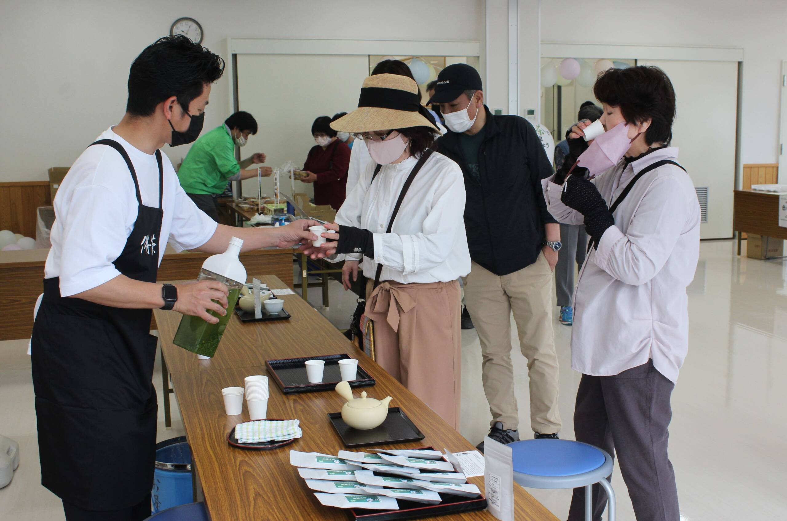 新茶の季節に「すいざわマルシェ」、四日市市茶業振興センターで開催