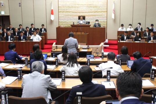 生成AI活用のガイドラインを作成中、四日市市議会の一般質問で市側答弁
