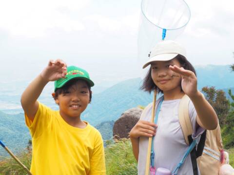 「どこへ飛んで行く？」　アカトンボふる里さがし大作戦　8月31日まで御在所山上公園で開催中　