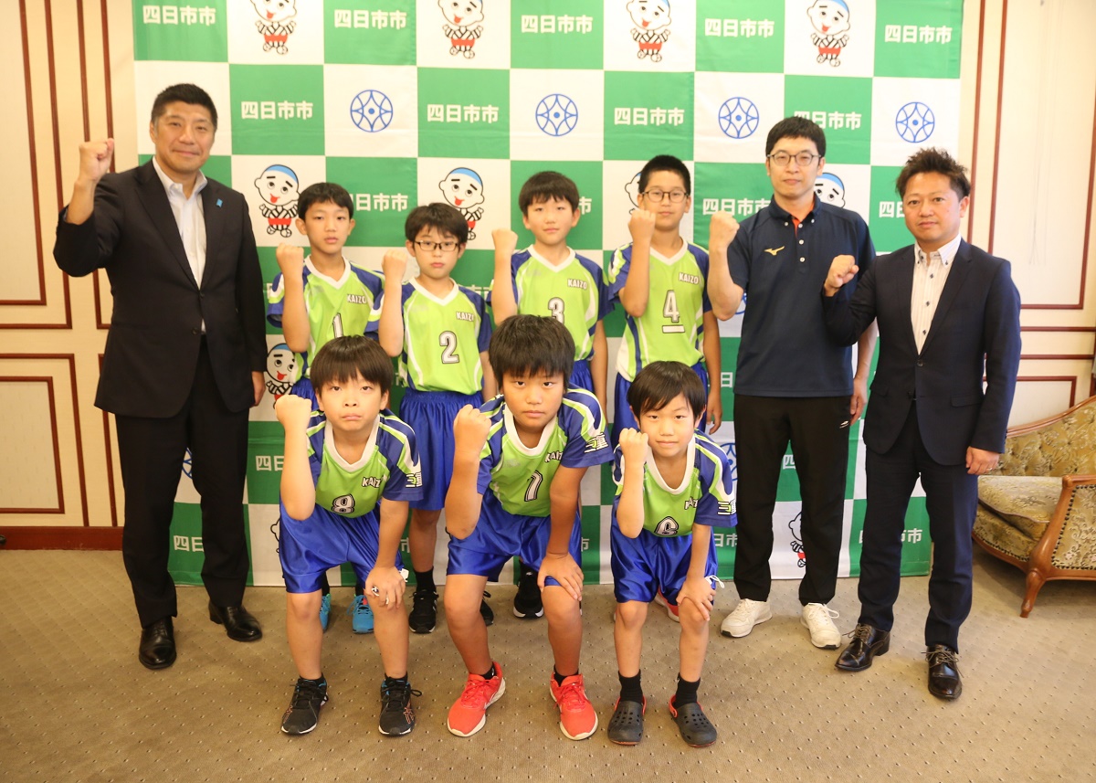 「目標はベスト8」　全日本バレーボール小学生大会に出場　四日市の海蔵フェニックス