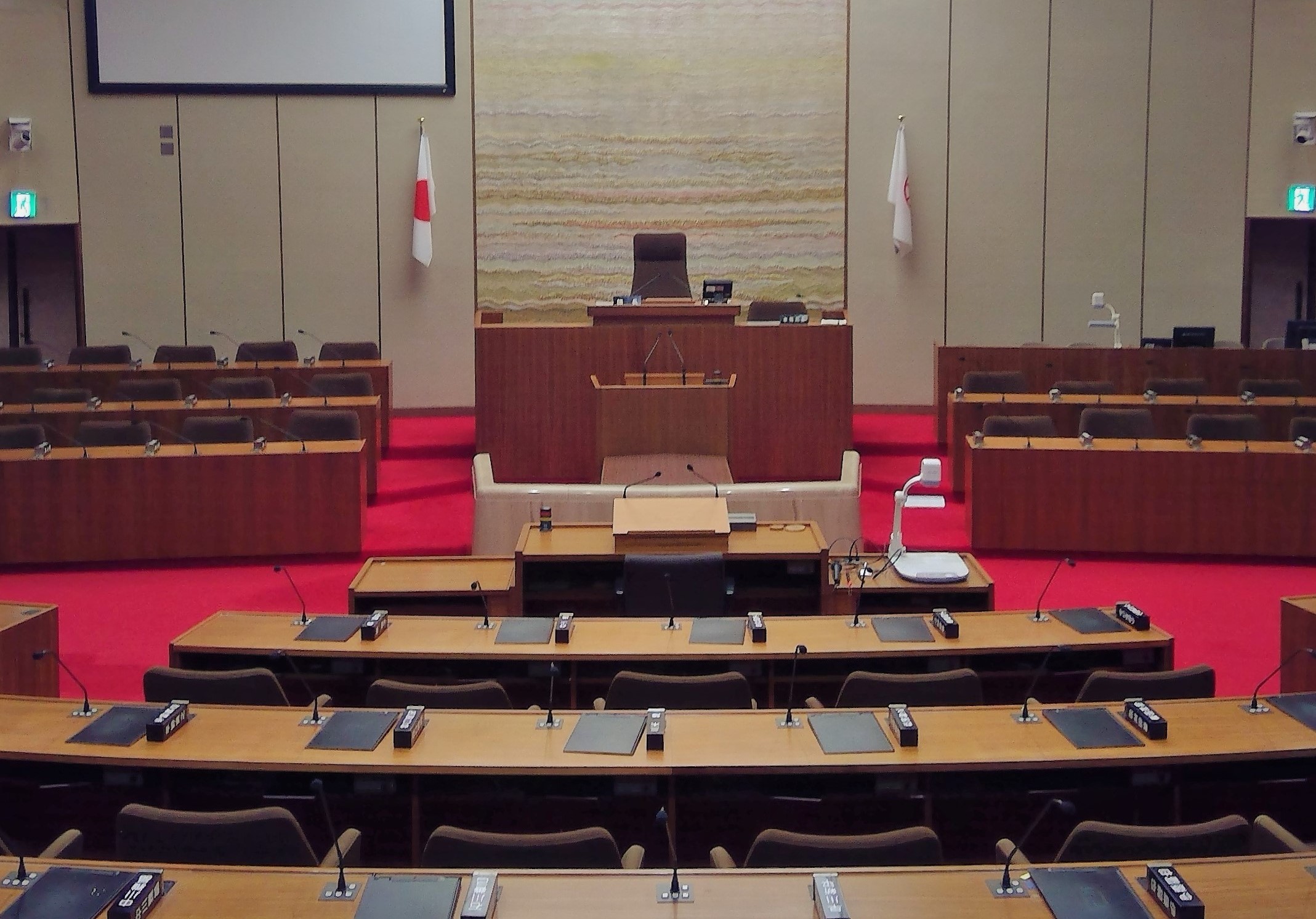 市議から「ふたつの図書館」に反発する意見、経緯やコストなど総務常任委員会であらためて調査へ
