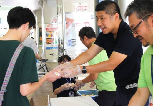 「とんてきバーガー」100個ふるまい、東海・北陸B1グランプリin四日市まであと100日