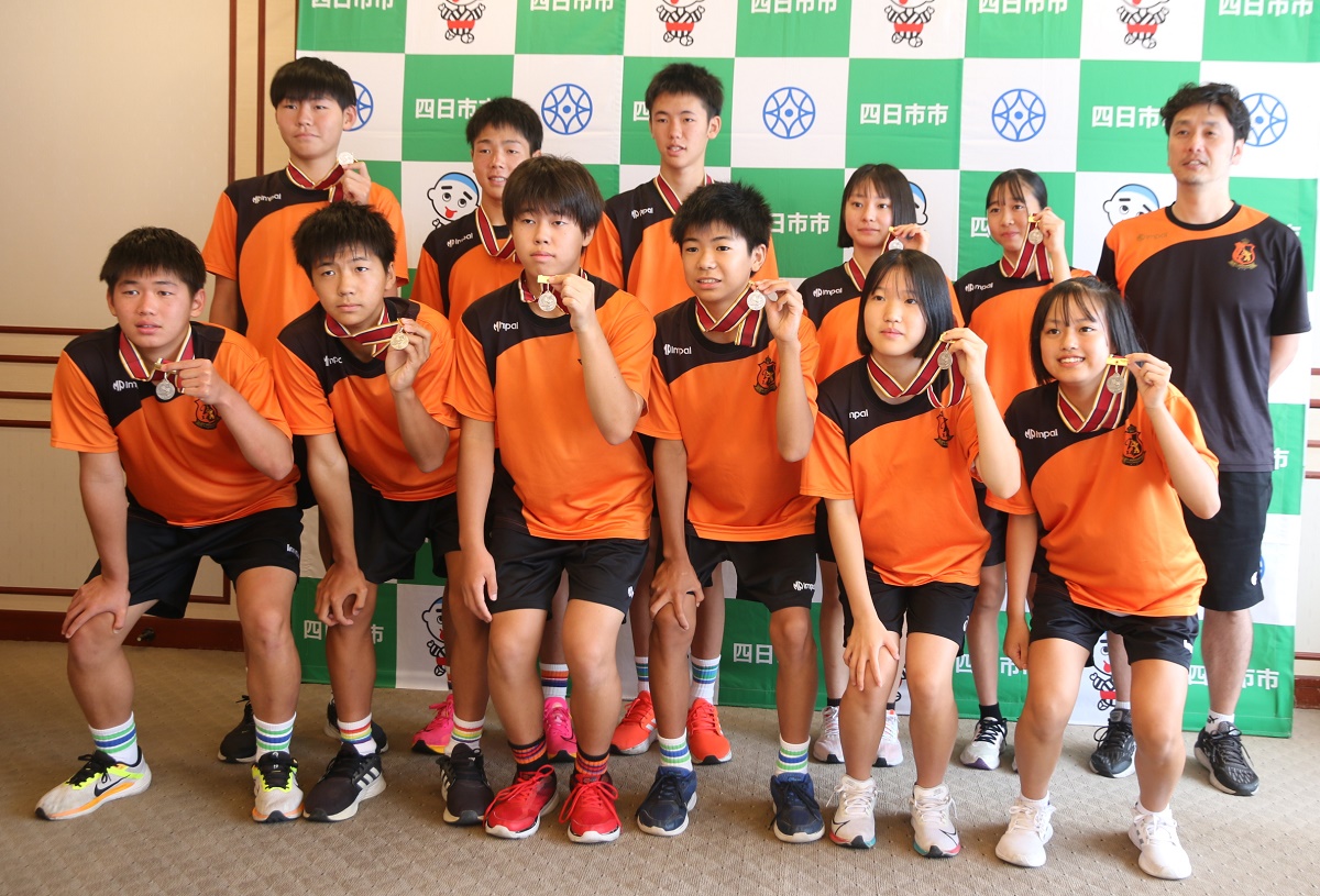 男女で準優勝　全国中学生ハンドボールクラブカップ　ヴィアティン三重ハンドボールクラブ