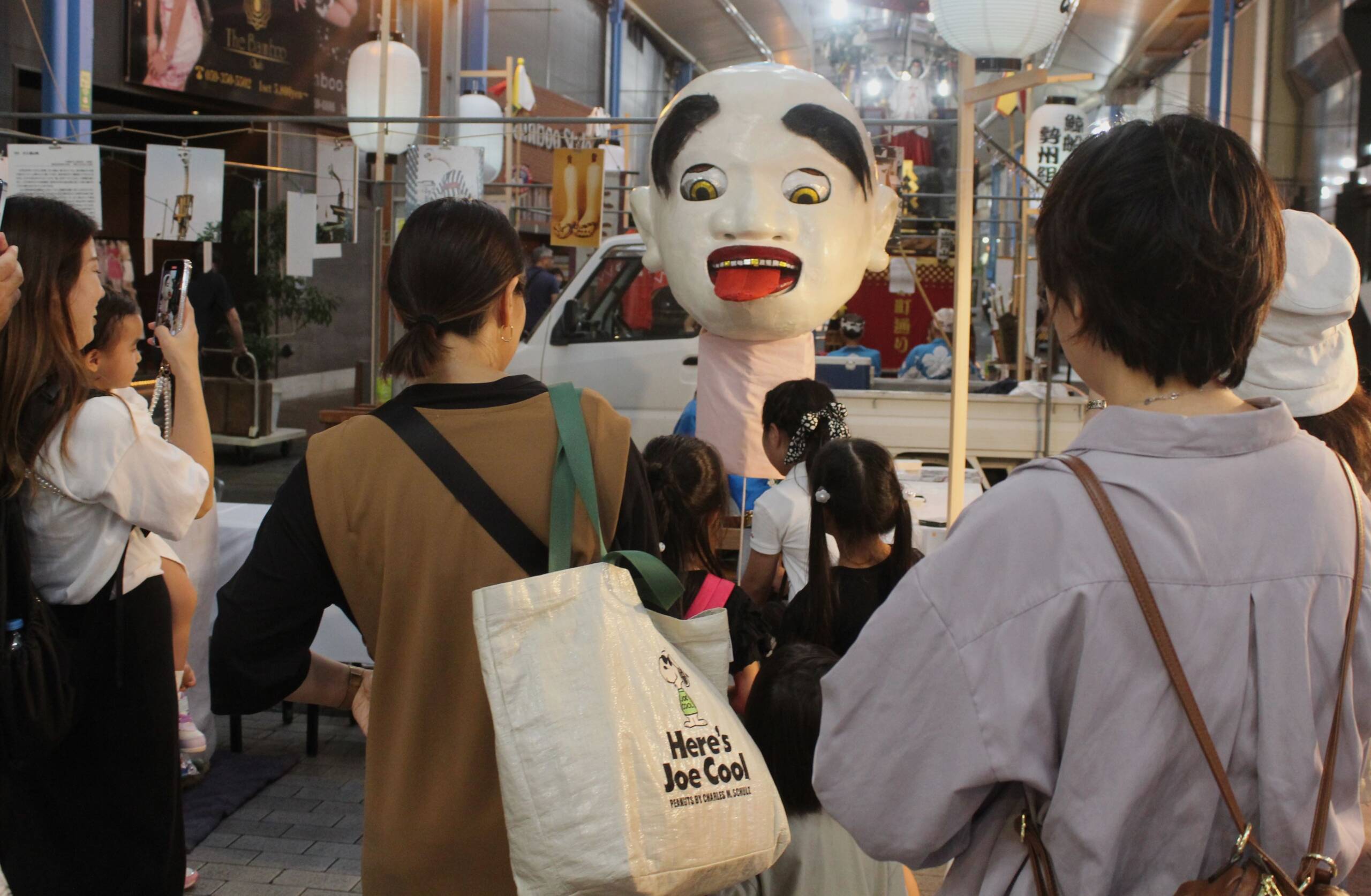 本物の大入道の表情を自分で操作、「四日市祭」初日の宵まつり賑わう