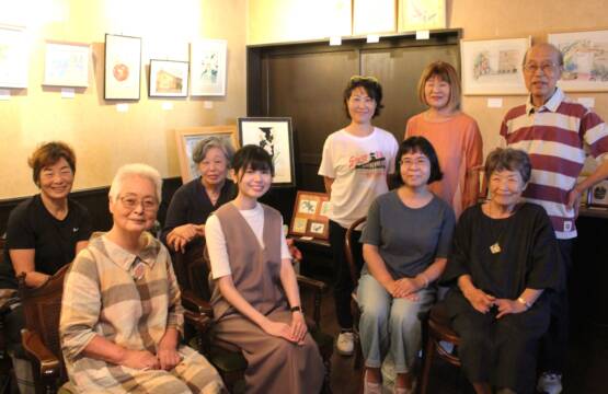 「皆が先生、皆が生徒」、のびのびと描いた作品約60点、四日市で「ぺジーブル会」の絵画展