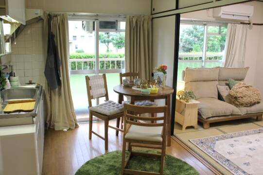 ビレッジハウス、三重県内で最大のリノベーションを笹川団地で始動、9日まで現地で内覧会も開催中