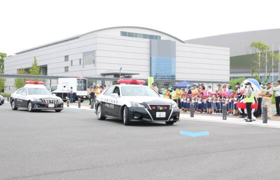 秋の全国交通安全運動始まる　四日市北・南・西の警察署と関係機関　団結して出発式