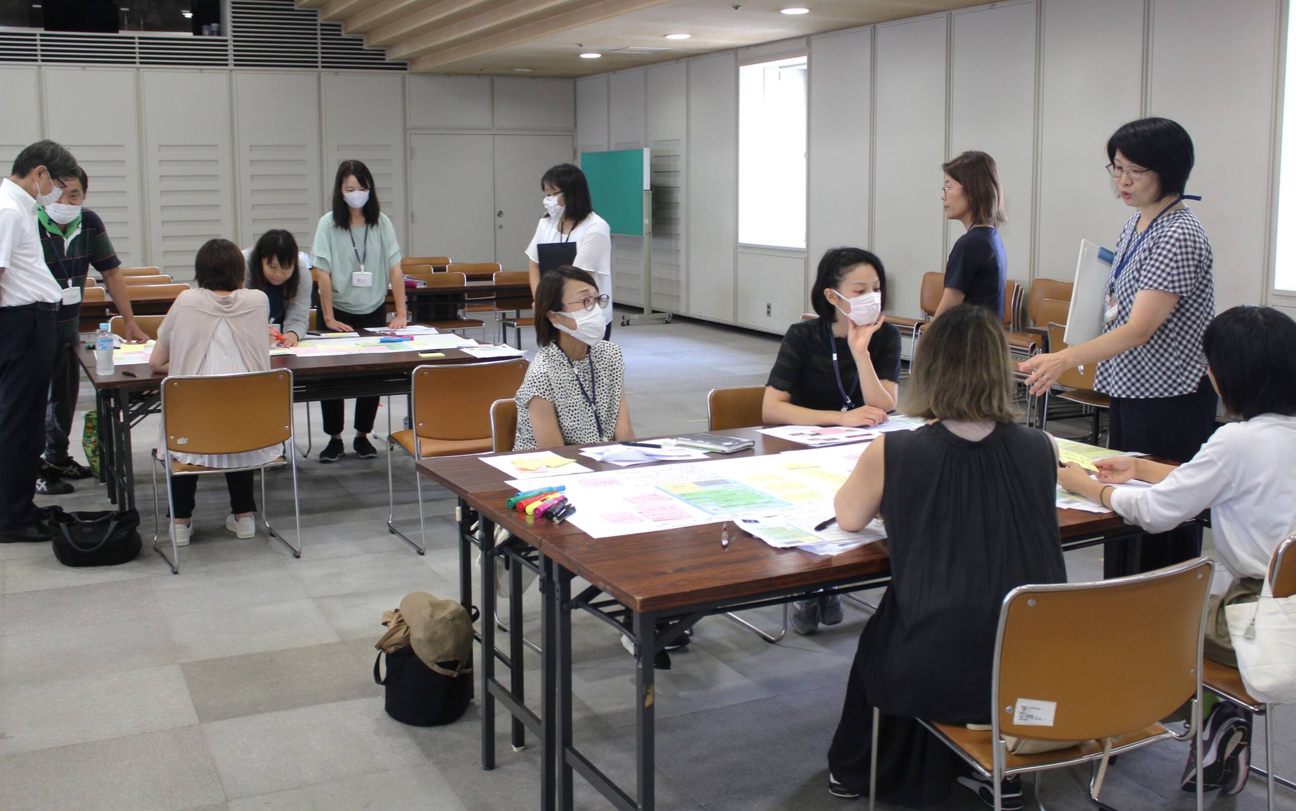 「子どもと図書館に行くのなら」のアイデアいっぱい、四日市の新図書館ワークショップで母親らが意見