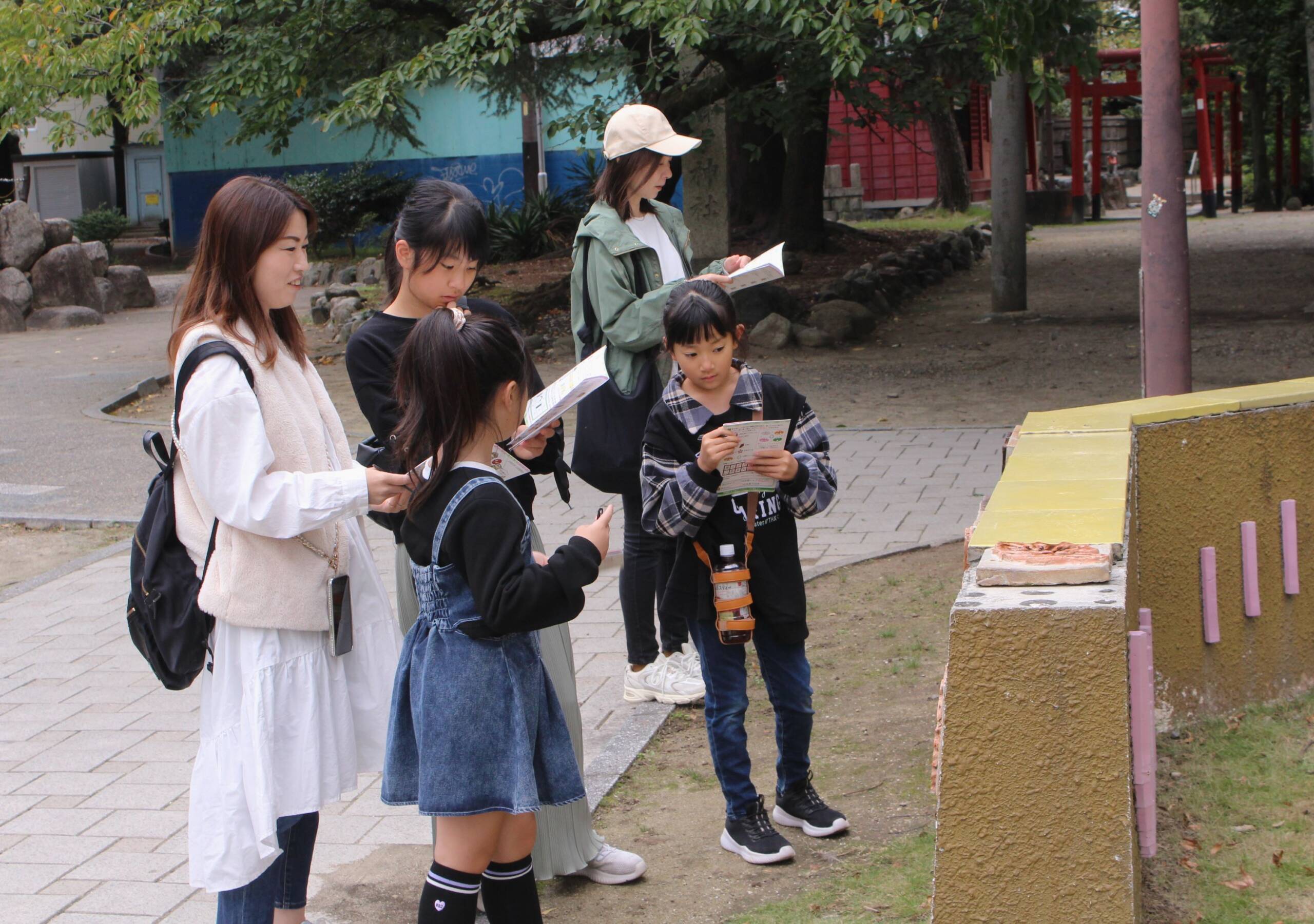 親子で、夫婦で、グループで、難題に挑戦、四日市で「謎解きウォークラリー」