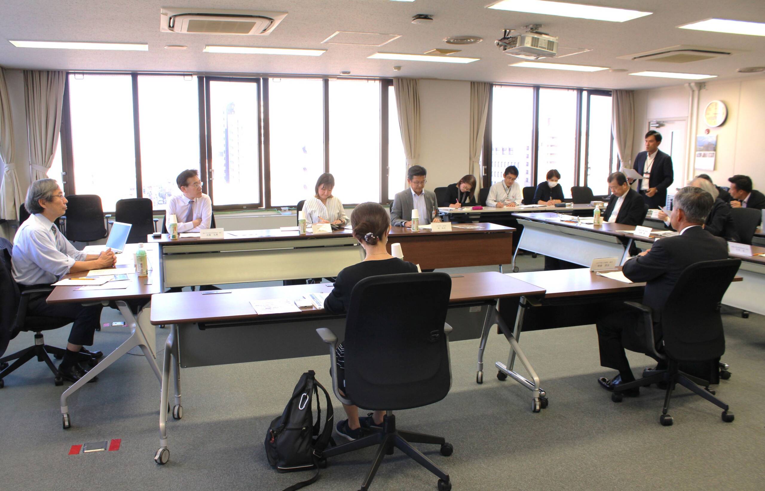 新大学に意見交わす、「どこにもない大学を」「なぜ四日市か」、第3回四日市市大学構想策定委員会