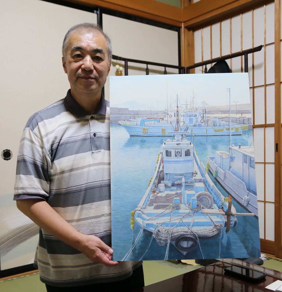 鳥羽の離島、海や船を描く　四日市市の丸山さんが個展