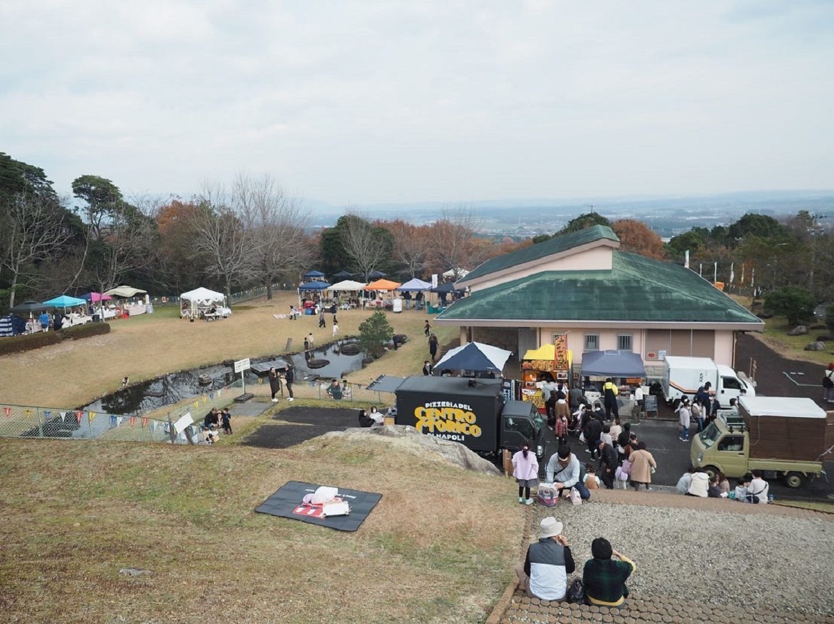 眺めのすてきな場所で楽しむ　12月2日に「三重ふれあいマルシェ」　三重県菰野町の尾高高原キャンプ場で開催　
