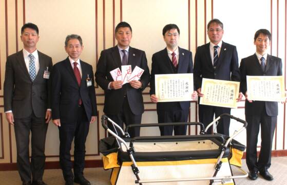 年末カンパを福祉に寄付、四日市の富士電機、キオクシアなどの労働組合