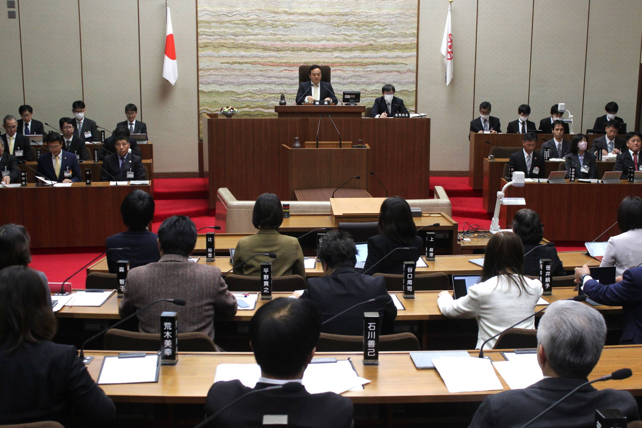 補正予算案など可決、四日市市議会、風致地区の太陽光パネル設置について申し入れも