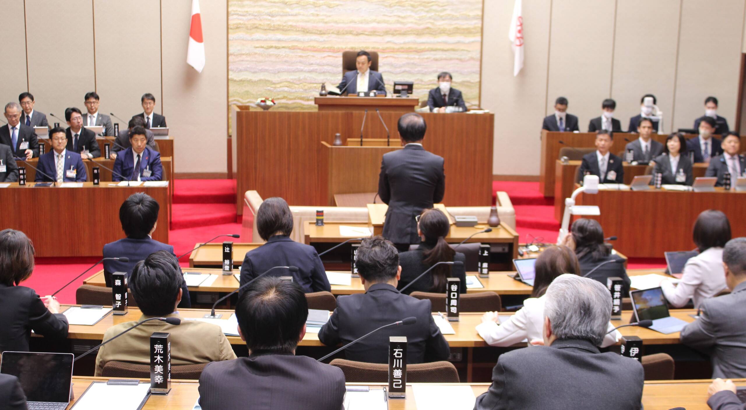 「PTA参加は強制ではない」など一般質問、低所得世帯への物価高騰対策費など補正予算案を追加上程、四日市市議会