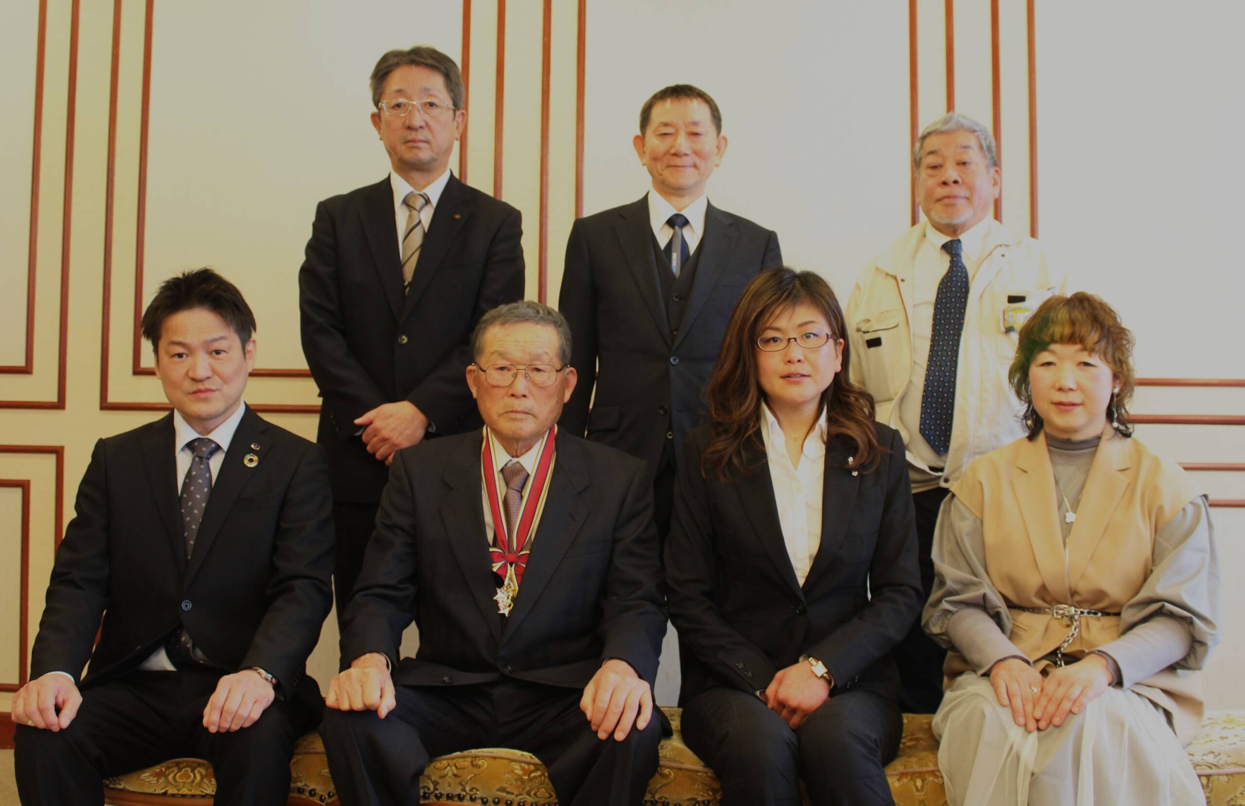 これまでの苦労や今後の夢など語る、四日市市役所で産業功労者、優秀技能者らの表彰式