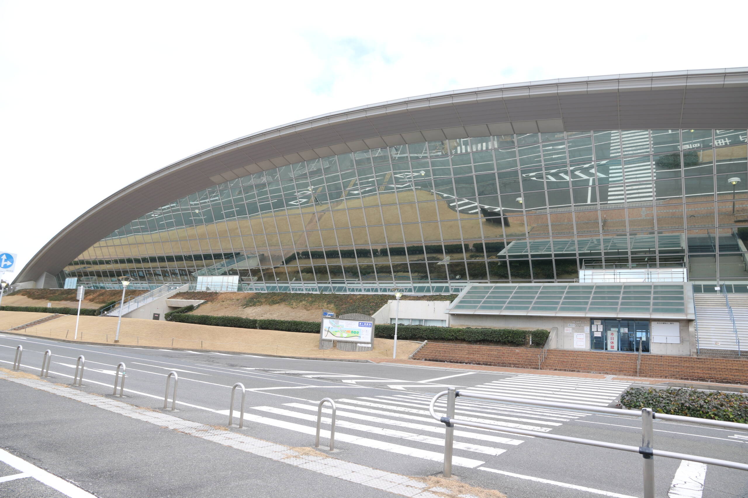 四日市ドーム　屋内でドローン利用解禁　イベント事業などへ門戸拡大
