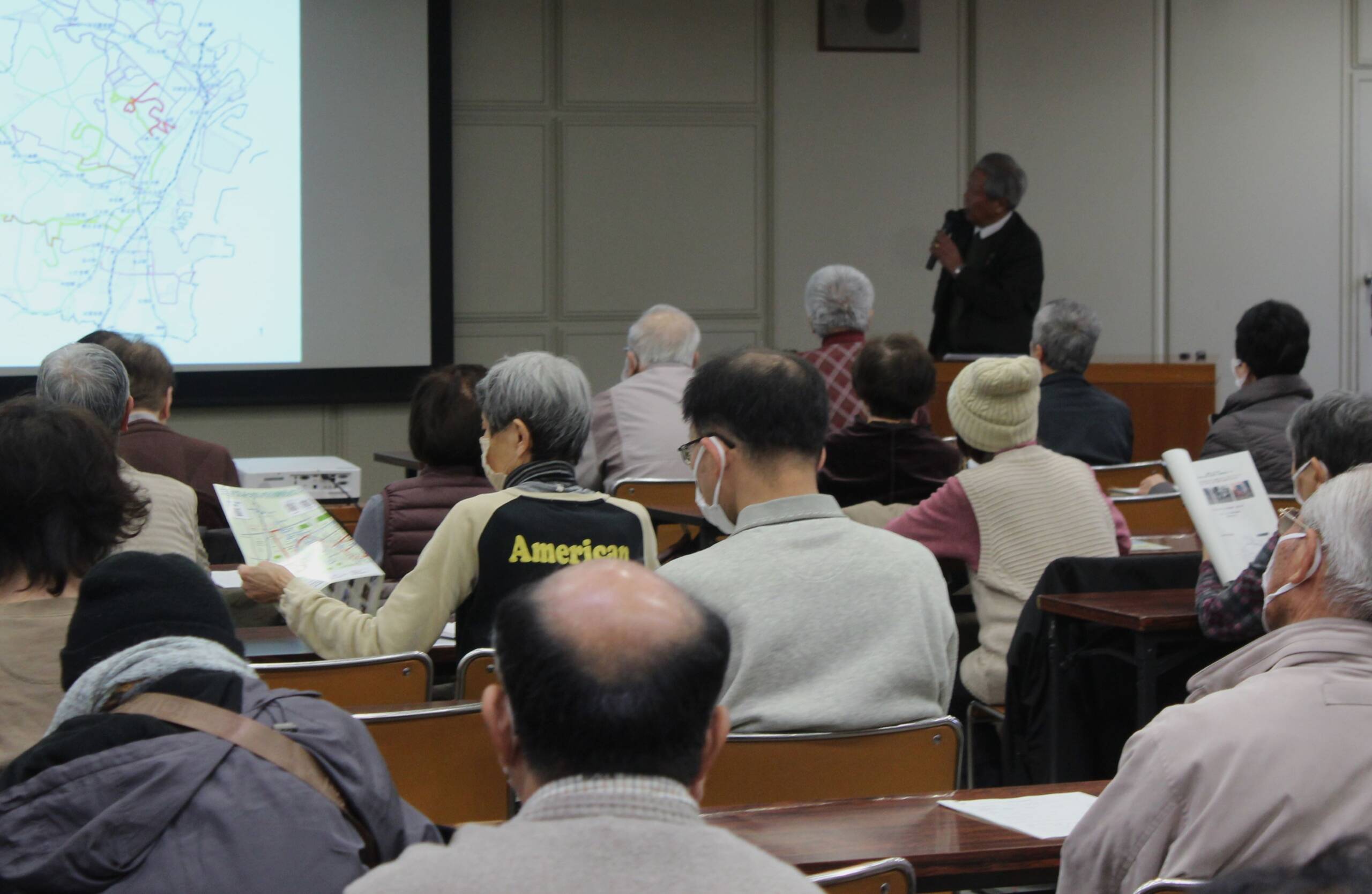 「地域の努力が国の考えを変えた」、生活バスよっかいち20周年を記念して講演会開く