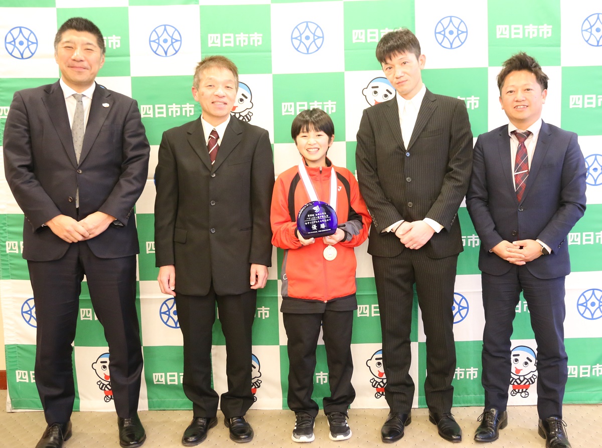 「たくさん練習してよかったです」　ときわジュニアバドミントンの坂下さん　全国小学生バドミントン選手権大会で優勝