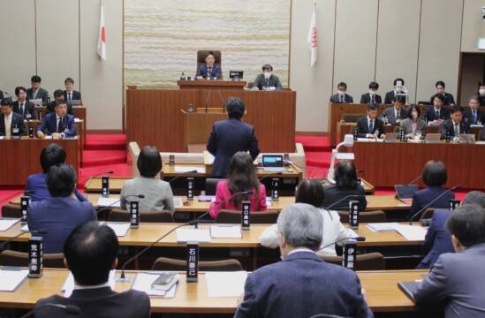 災害時の情報伝達や水の確保、ケアマネジャーの研修助成、朝明中学の通学路など幅広く質疑、四日市市議会の一般質問