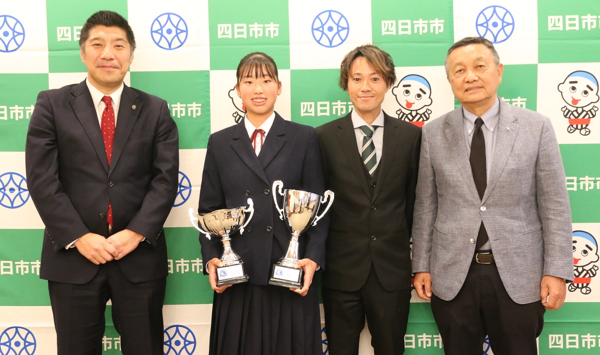 14歳以下ジュニアテニス世界最高峰の大会出場　三重グリーンテニスクラブの若菜さん　
