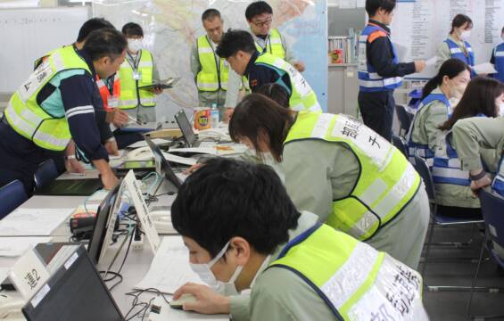 大雨災害に備えを、四日市で災害対策図上訓練、市や警察、三重県など関係機関も参加